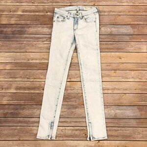 Rag & Bone Zipper Capri Skinny Jeans in Bleach Out